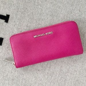 Michael Kors Fuschia Wallet